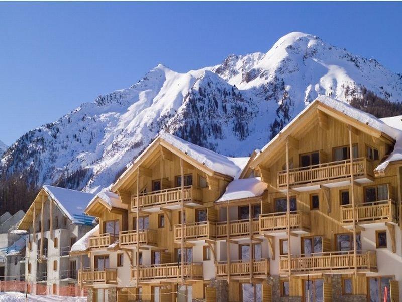 Madame Vacances Residence Le Parc Des Airelles Les Orres Exterior photo